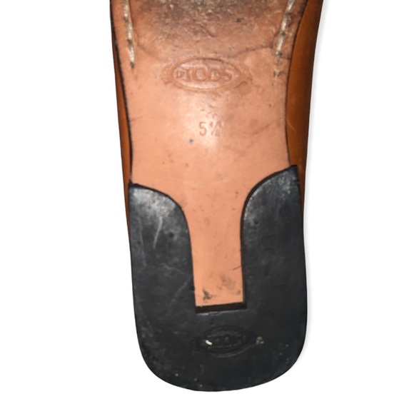 TOD’s Cognac Leather Slip On Loafers - Picture 6 of 16